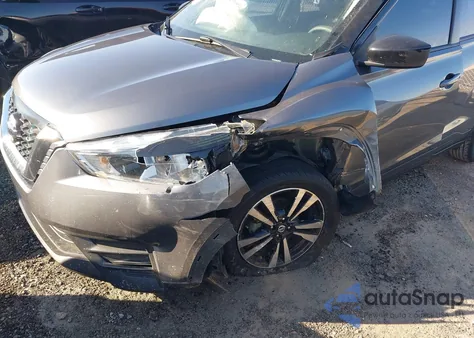 2020 Nissan Kicks Sv Xtronic Cvt z USA, uszkodzony, nr VIN 3N1CP5CV0LL535742